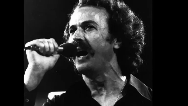 Η κόρη του Νίκου Ξυλούρη εξομολογείται: «Στα δύσκολα βρίσκω πάντα ένα τραγούδι που μου δίνει λύση» | Video