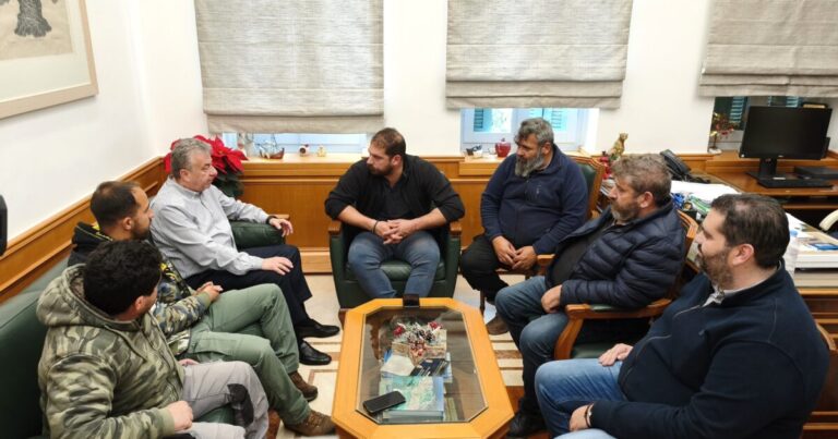 Συνάντηση Περιφερειάρχη Κρήτης με αντιπροσωπεία αγροτοκτηνοτρόφων