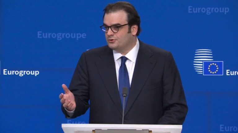 Δοκιμασία πρώτης γραμμής στο Eurogroup: Ο Πιερρακάκης απέναντι στο «καυτό» πακέτο των 90 δισ. για την Ουκρανία