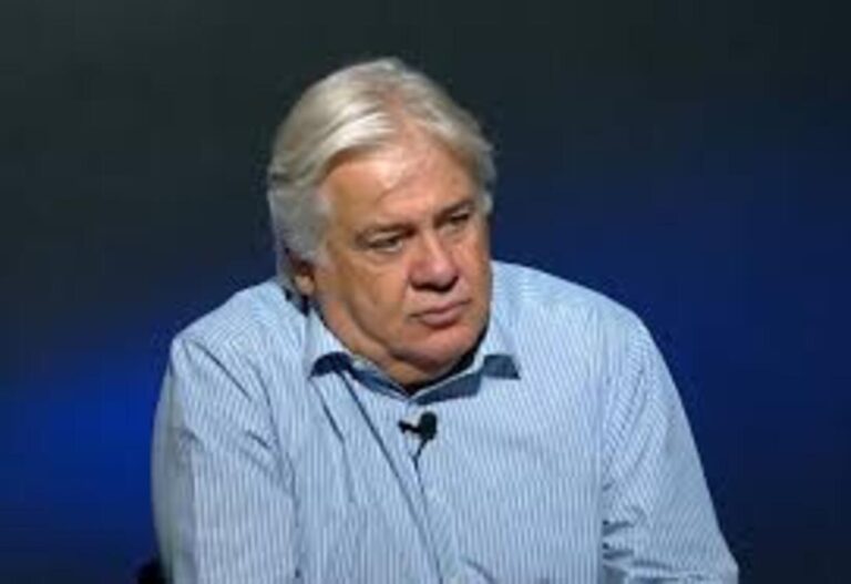 «Σάλος στην Αυγή: Η παραίτηση Σουρμελίδη, το πρωτοσέλιδο που άναψε φωτιές και η Αριστερά που ψάχνει πυξίδα»