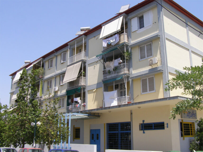 Όμηρος του Κτηματολογίου για το ίδιο του το σπίτι