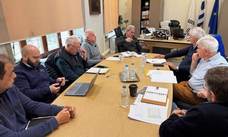 Η αντιμετώπιση της λειψυδρίας στο επίκεντρο συνάντησης εργασίας του Δημάρχου Ηρακλείου με την Διοίκηση του Ο.Α.Κ