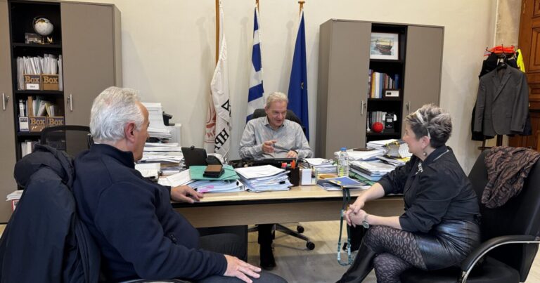 Στο Ηράκλειο το μοναδικό σχολείο Ευρωπαϊκής Παιδείας στη χώρα – Συνάντηση Δημάρχου με την διευθύντρια