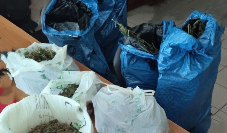 Κρήτη | Βρήκαν σε 70χρονο, τρία κιλά κάνναβης, τρίφτη, ζυγαριά ακριβείας – Photo