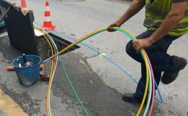 Ανακάλεσε τρεις άδειες για έργο οπτικών ινών ο δήμος Ηρακλείου