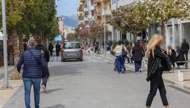 Κρήτη | Βραχυχρόνιες μισθώσεις χωρίς φρένο – Καταστήματα γίνονται σπίτια και το κέντρο «αδειάζει»