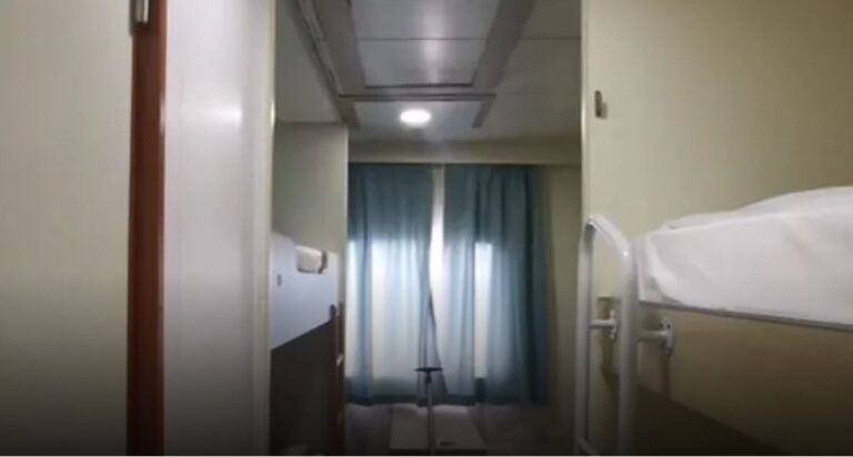 Κρήτη | Έξι φορές έχει νοσηλευτεί ο 45χρονος που εισέβαλε γυμνός στην καμπίνα μαθητριών