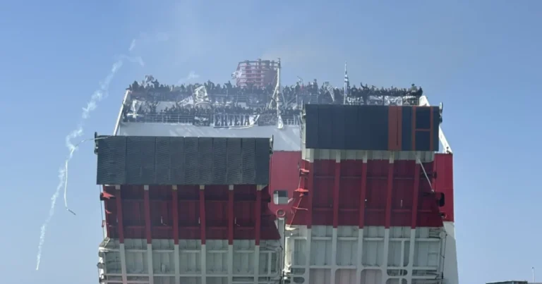 Ηράκλειο: Θριαμβευτική επιστροφή οπαδών του ΟΦΗ – Πανηγυρική υποδοχή στο λιμάνι | Video