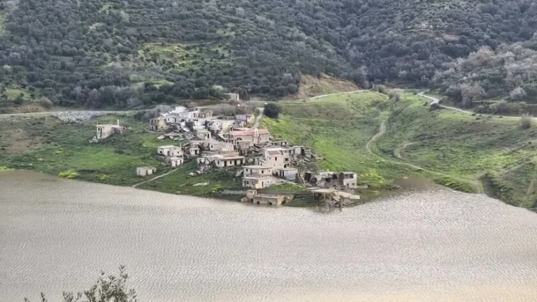 Κρήτη | Ασταμάτητα ρέει το νερό στο φράγμα Αποσελέμη – Δείτε βίντεο