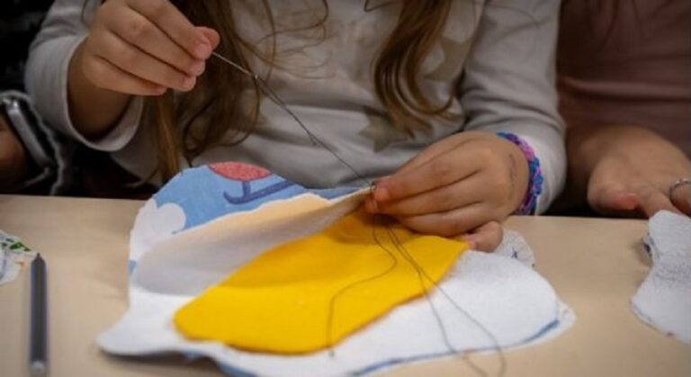 Κρήτη | «Έλα μαζί μας»: Το δίκτυο καλοσύνης που αλλάζει τα σχολεία στο Ηράκλειο