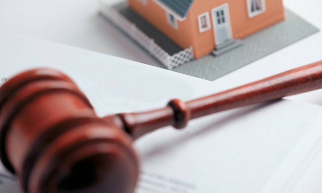 Κρήτη | Δικαστική απόφαση «μπλόκαρε» πλειστηριασμό πρώτης κατοικίας οικογένειας δανειοληπτών