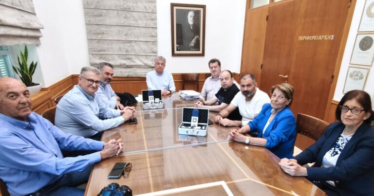 Δωρεά της Περιφέρειας Κρήτης δύο φορητών ανιχνευτών φλεβών στο σύλλογο «Αναγεννιέμαι» που θα δοθούν στα νοσοκομεία ΠΑΓΝΗ και Βενιζέλειο