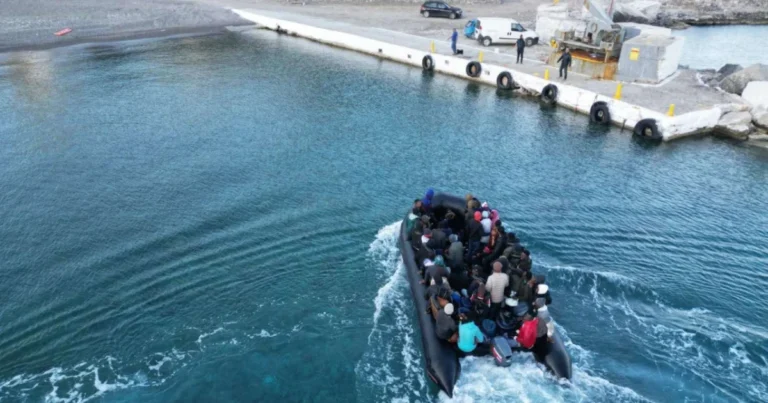 Νέα άφιξη μεταναστών στην Κρήτη – 42 άνδρες αποβιβάστηκαν στους Καλούς Λιμένες