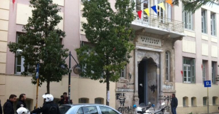 Κρήτη | Προσωρινά κρατούμενος μετά την απολογία του ο 30χρονος για τον βαρύ τραυματισμό της συζύγου του – Επιμένει στην αθωότητά του