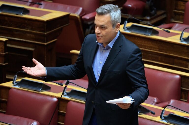 Μαμουλάκης στη Βουλή: Δημοφιλείς παραλίες της Κρήτης, του δικτύου “Natura 2000”, εμφανίζουν σοβαρότατη διάβρωση